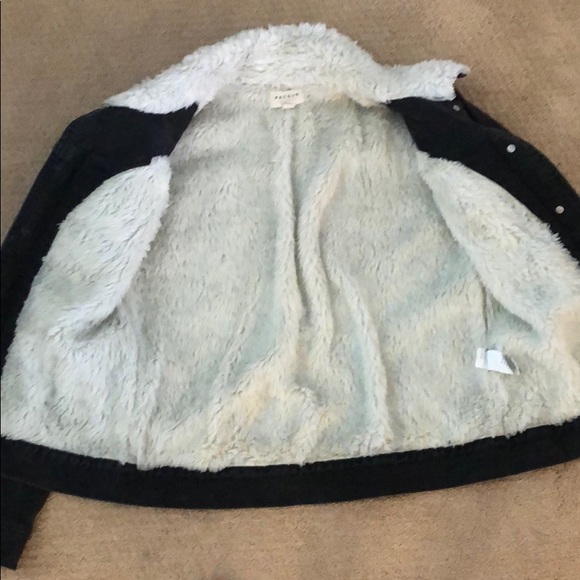 Pacsun Black Jean Jacket with fur collar - Picture 3 of 4